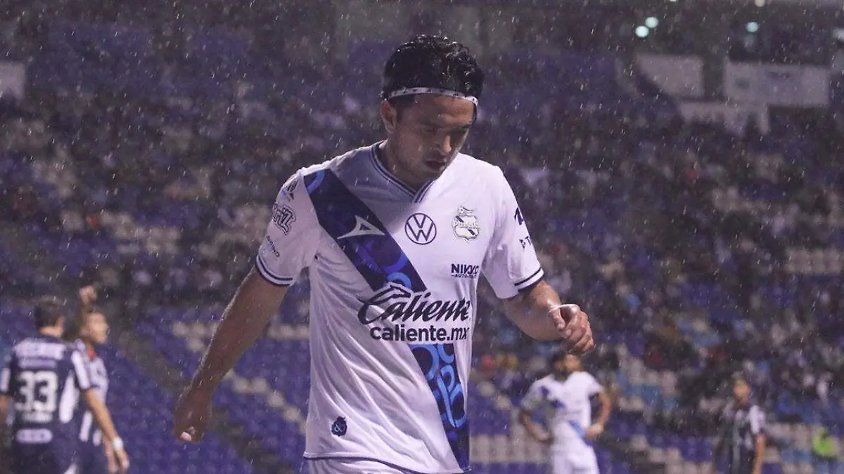 Llueve sobre mojado en el campamento del Club Puebla